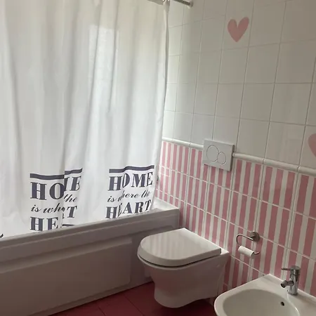 Guest house Casa Luar- *