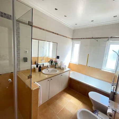 Casa Luar- Pensionat Carvoeiro (Lagoa)